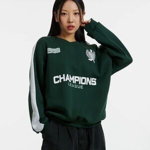Lewkin Oversized Green Crew Neck Sweater- Acubi style